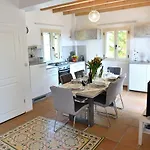 Ela Apartamento *