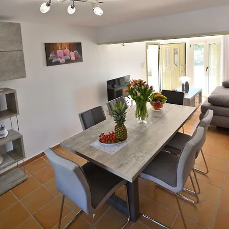 Ela Apartmán Metaxáta